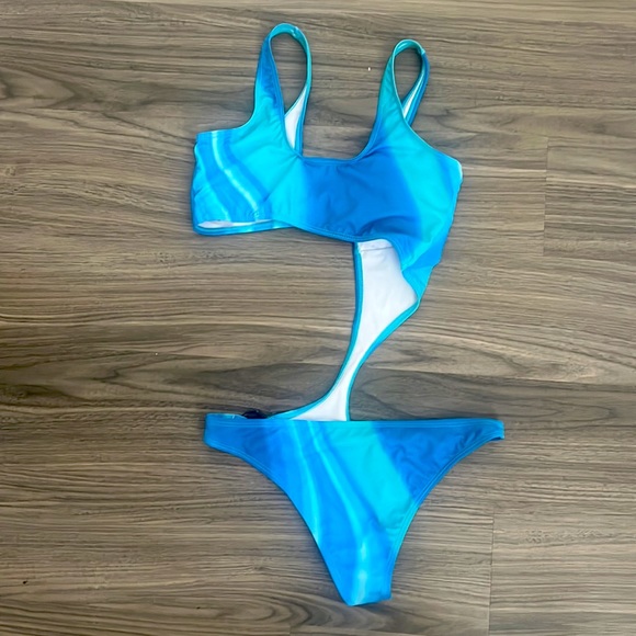 Aqua 2 Piece Swim Set - Picture 3 of 4